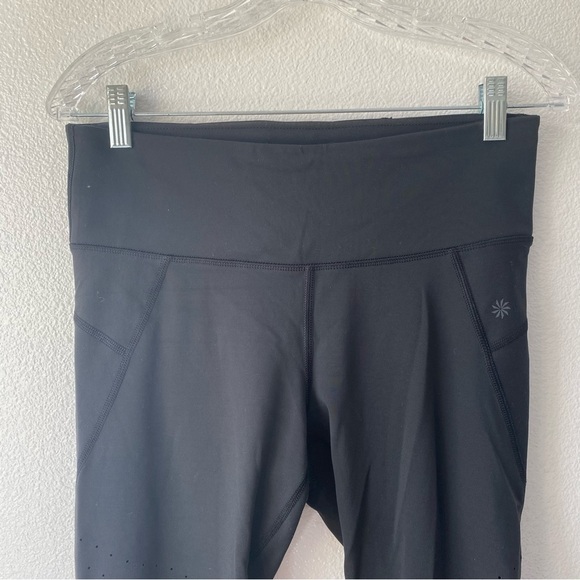 Athleta 7/8 Stealth Trucool Perforated Leggings Women's Medium - Picture 3 of 10